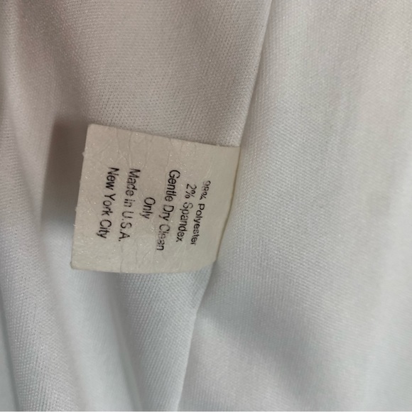 A Jackie-O kind of dress by Issue New York. - Picture 10 of 14